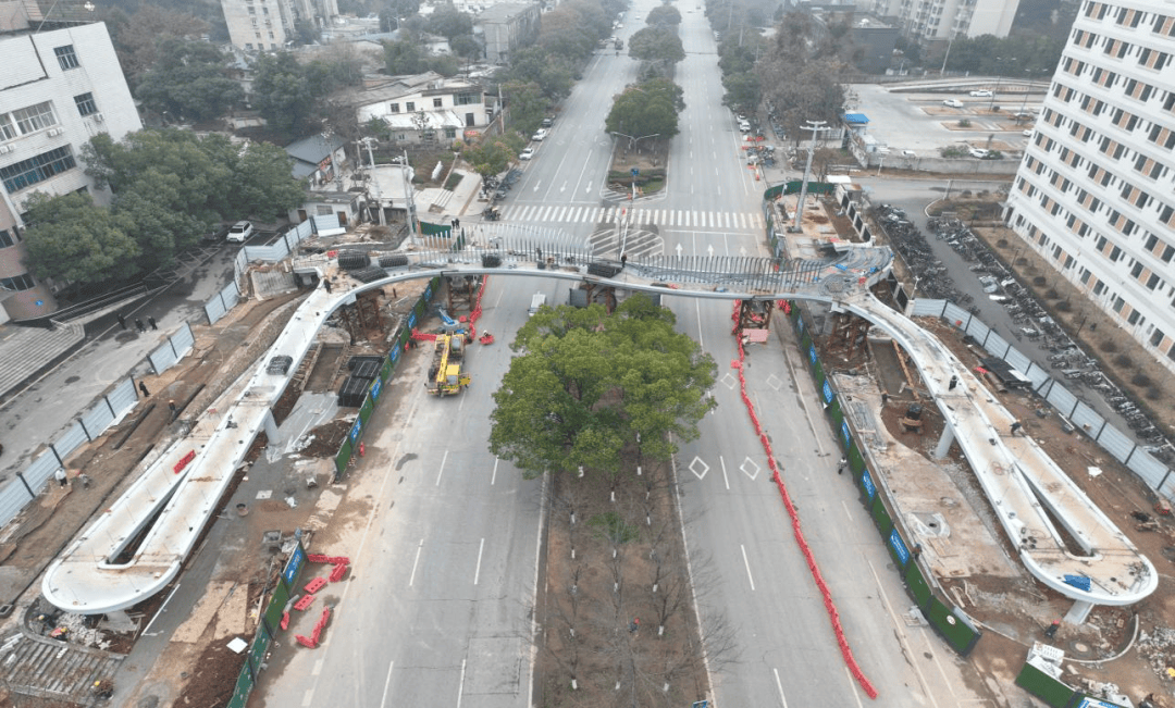 最新进展！黄石这座网红人行天桥即将投用→